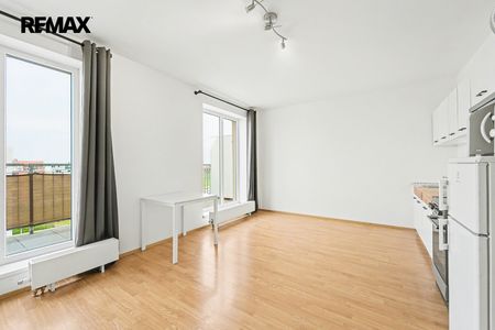 Pronájem bytu 1+kk v osobním vlastnictví 42 m², Hostivice - Fotografie 4