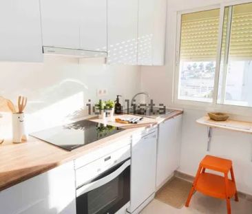 Alquiler de piso en Calle Ceuta - Photo 1