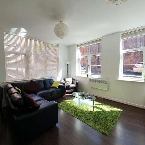 Warstone Lane, Birmingham, B18 - Photo 1