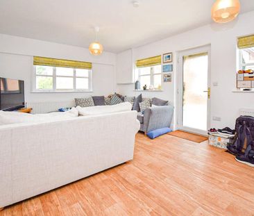 3 bedroom detached house to rent - Photo 1