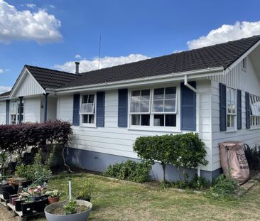 Lovely Three Bedroom Family Home - Photo 1