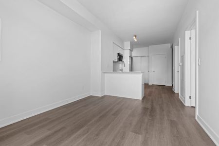 For Lease - 25 Wellington Street Unit# 607, Kitchener, Ontario - Photo 2