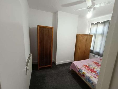 Kingsley Road, TW3 - Photo 4