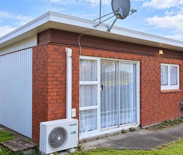 Two Bedroom Brick Unit in Merrilands - Photo 5