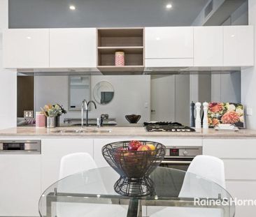 Luxury Bright North-Facing Apartment - Photo 5