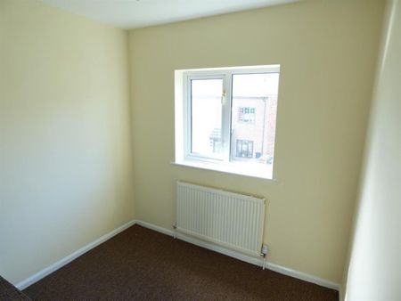 3 bedroom House To Let - Photo 4