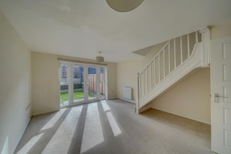 2 bedroom semi-detached house to rent - Photo 3