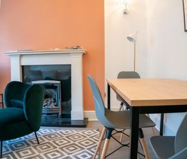 6 bedroom house to rent - Photo 1