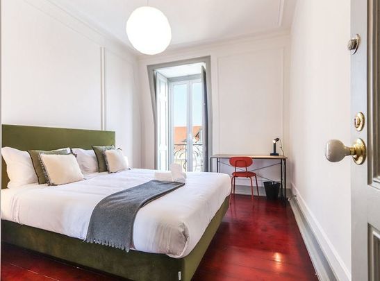 Rua Tenente Ferreira Durão, Lisbon, Lisbon 1350-315 - Photo 1