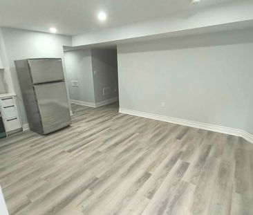 For Lease - 69 Enford Crescent, Brampton, Ontario - Photo 2