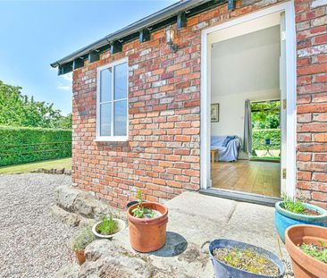 High quality modern farmhouse with wonderful garden and office/stud... - Photo 1