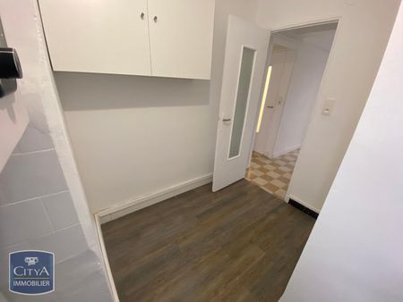 Location Appartement 2 pièces 47m² TOULON 83000 - Photo 4