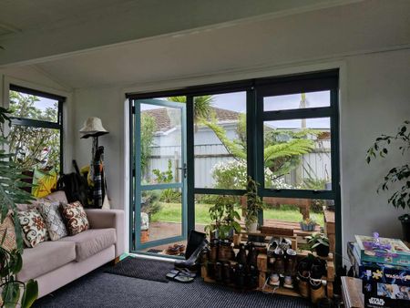 Prime Position - Photo 2