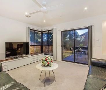 3 Trident Close, Keilor Downs VIC 3038 - Photo 3