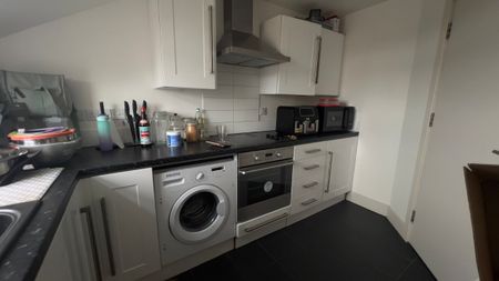 Victoria Court, 130 Farndon Road, Newark, Nottinghamshire, NG24 - Photo 2