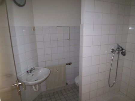 Kleine Single-Wohnung im san. Altbau ***Laminat***Dusche***offene Küche*** - Photo 4