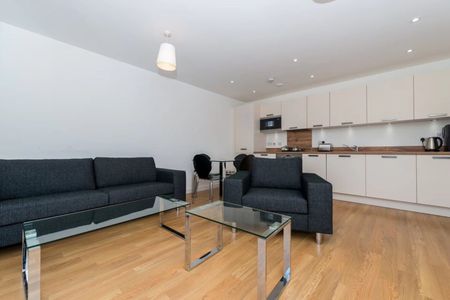 2 Bed Flat, Blondin Way, SE16 - Photo 2