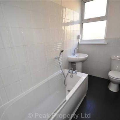 1 bedroom property to rent in Westcliff On Sea - Photo 1