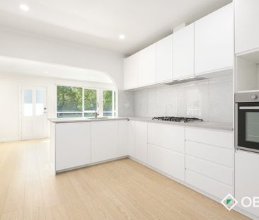 Spacious Family Home in a Prime Frankston Location - Photo 5