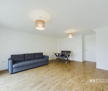3 bedroom semi-detached house to rent - Photo 3