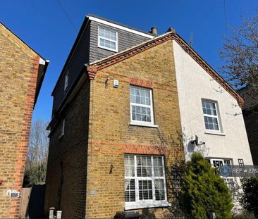 4 bedroom semi-detached house to rent - Photo 6