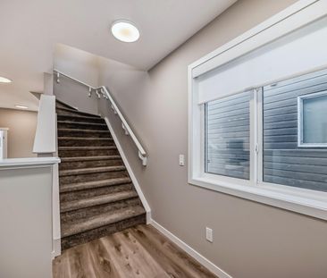 1072 Mahogany Blvd SE, Alberta, T3M 3T6, Calgary - Photo 3