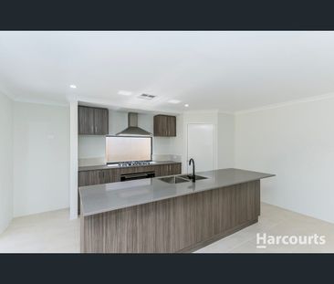 11 Thredbo Drive, Aveley, WA 6069 - Photo 2