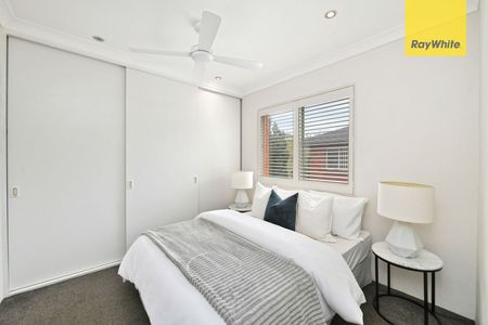Stylish & Sun-Filled Living in a Convenient Location - Photo 5