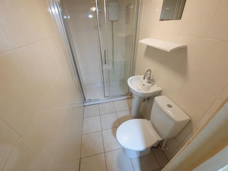 1 bedroom flat to rent - Photo 5