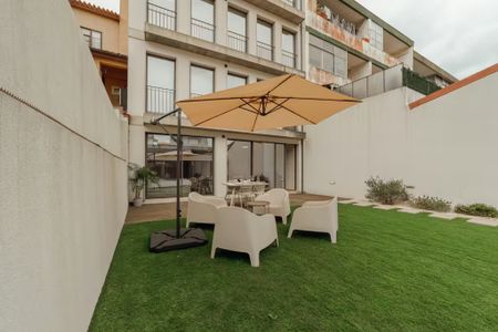 Rua 1.º de Maio, Vila Nova de Gaia, Porto 4430-999 - Photo 3