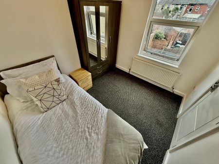 6 bedroom house share to rent - Photo 3