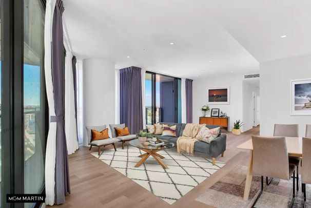 MGM MARTIN - FURNISHED THREE BEDROOM APARTMENT - Photo 1