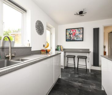 Stone Leigh Close - Photo 5