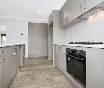 CHARMING AND LOW-MAINTENANCE LIVING IN JINDERA - Photo 6