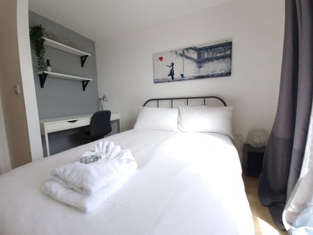 2 Bedroom Home – Medium Let - Photo 4