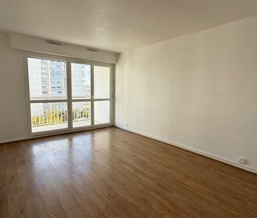 2 Pièces - HAUTS DE CHATOU avec Balcon et - PARKING S/SOL, - Photo 2