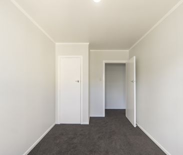 Three Bedroom Family Home - Photo 6