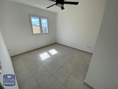 Location Appartement 3 pièces 88m² STE CLOTILDE 97490 - Photo 2