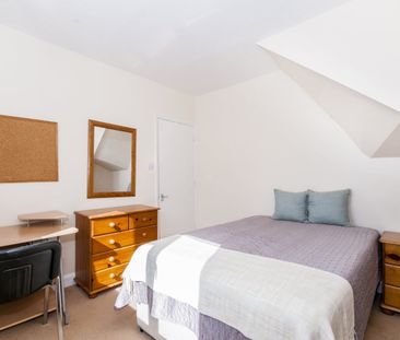 St. Leonards Road, Headington - Photo 2