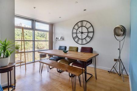 2 bedroom apartment to rent - Photo 4