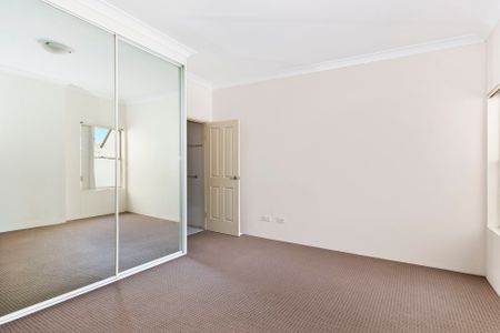 15/140 New Canterbury Road, - Photo 2