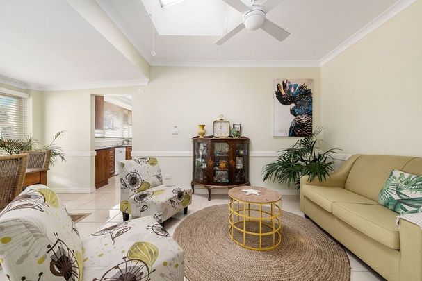 Beautifully Presented Home in Sought-After Elizabeth Macarthur Estate - Photo 1