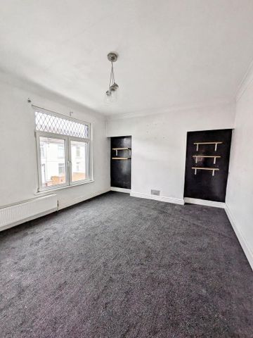 3 bedroom end of terrace house to rent - Photo 5