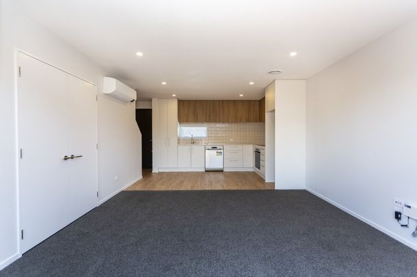 Brand new two bedroom townhouse! - Photo 1