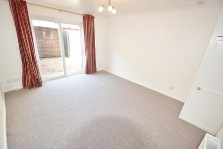 2 bedroom terraced house to rent - Photo 2