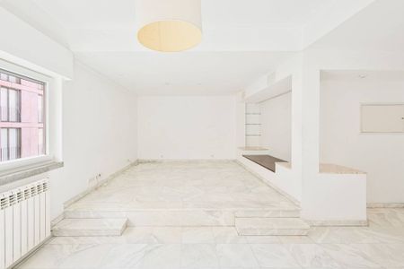 3 bedroom luxury Flat for rent in Lisbon - Photo 3