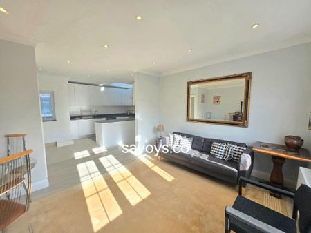 2 bedroom flat to rent - Photo 2