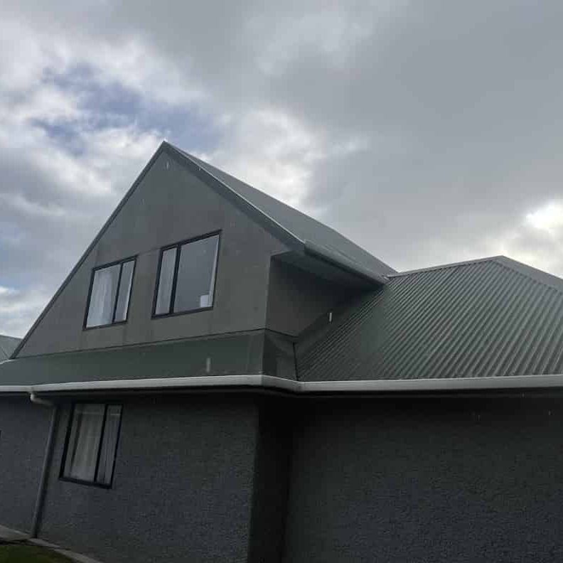 Student Rental - Five Bedrooms - Centrally Located - Photo 1