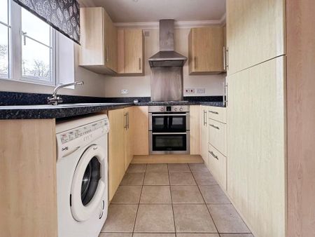 1 bedroom coach house to rent - Photo 5