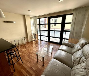 2 bedroom flat to rent - Photo 2